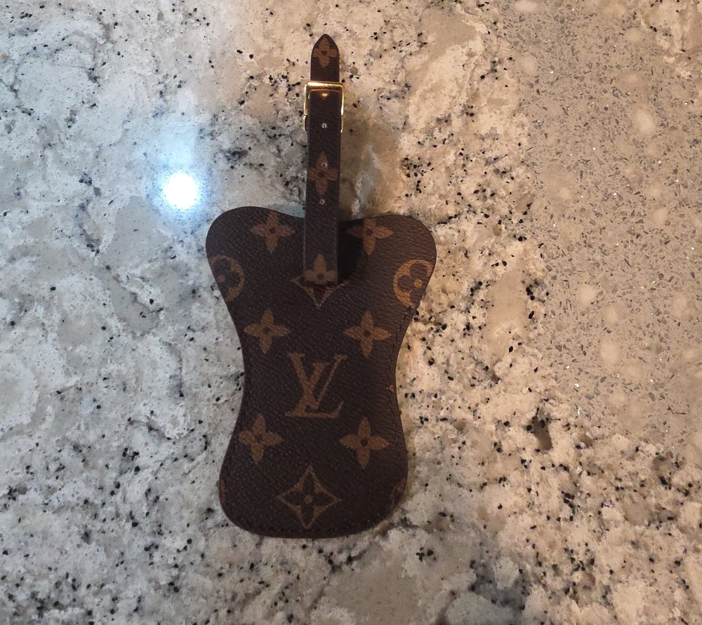 Louis Vuitton Luggage Tag Phone Accessory